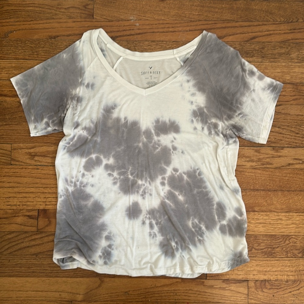 American Eagle Outfitters tie-dye white and grey soft &sexy tee